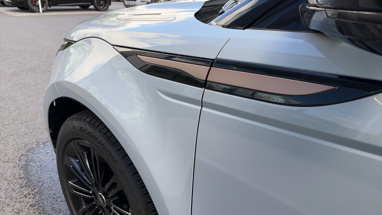 Land Rover Range Rover Evoque 2.0 D200 Autobiography 5dr Auto [Revised] Diesel Hatchback